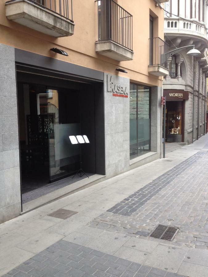 Apartament Centre Historic A Olot Apartment Exterior photo
